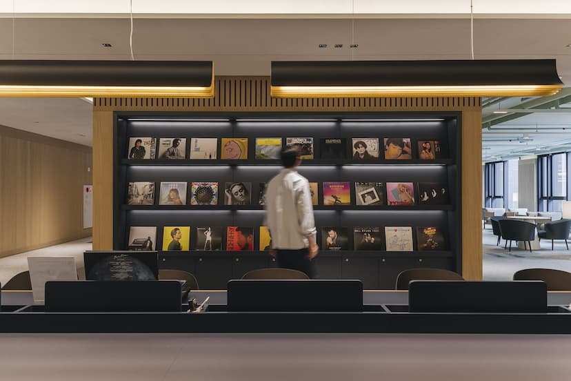 one gove office lounge